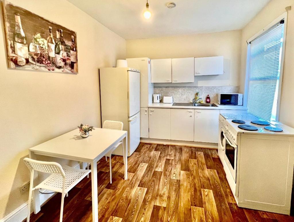 伦敦Studio Flat In Colliers Wood公寓 外观 照片
